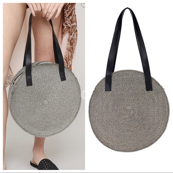 Boho Chic round straw handbag - Picture 3 of 9